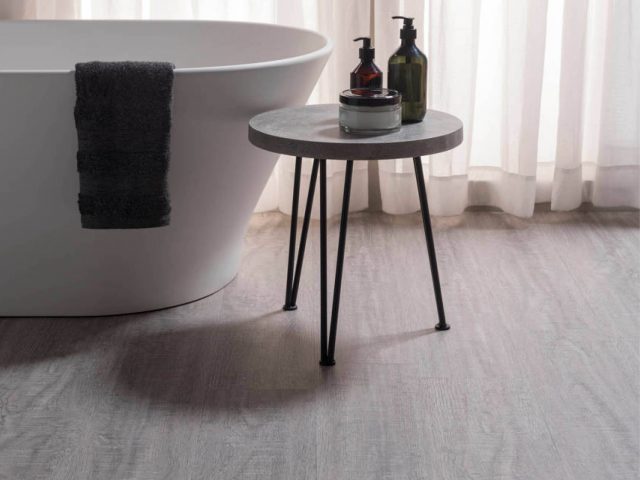 Nieuw in het assortiment bij Thuis in Tegels: Exotone Premium Vinyl Tiles by Douglas & Jones