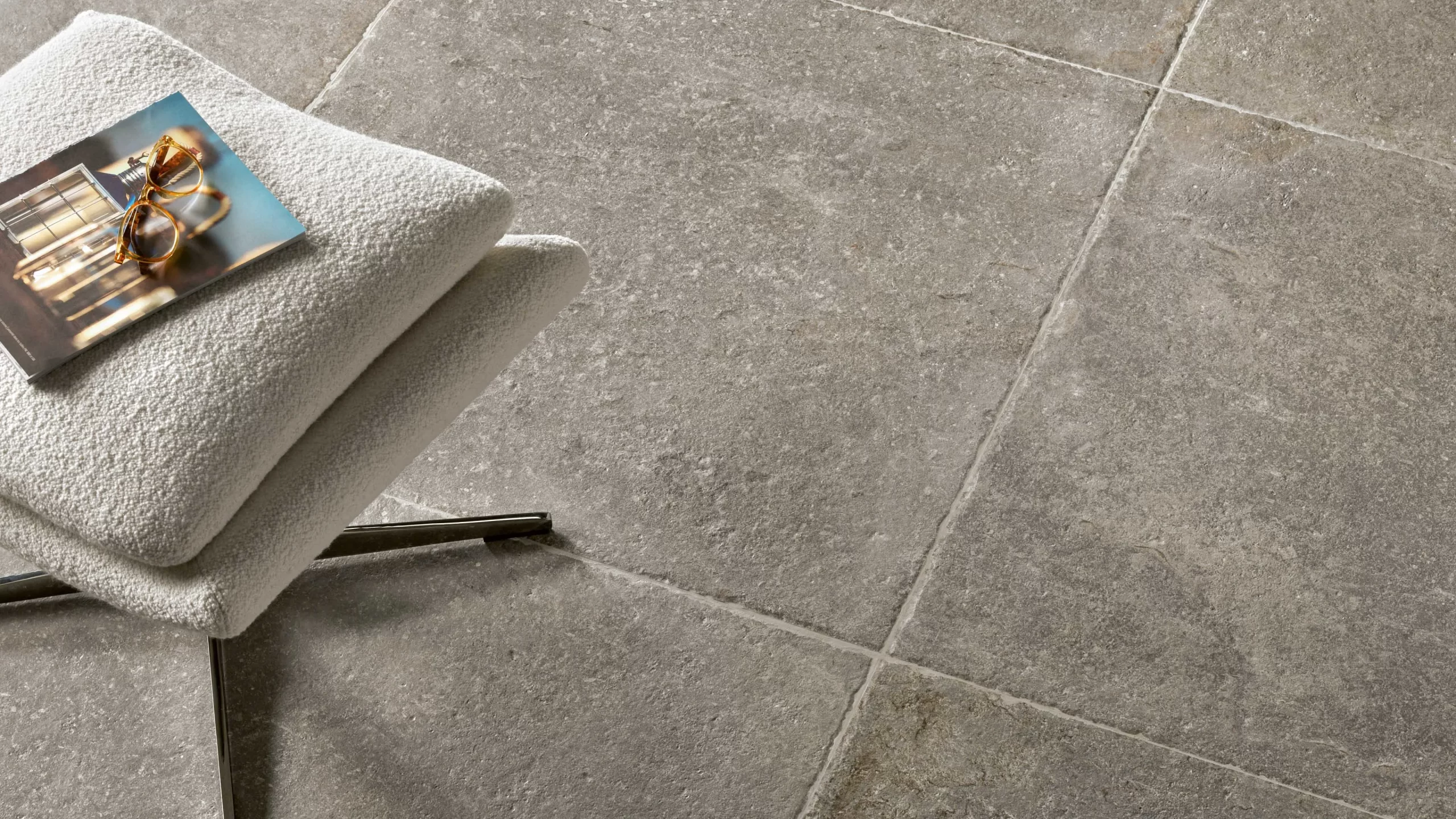 Vloertegel Douglas & Jones Province Grey mat 80x80cm